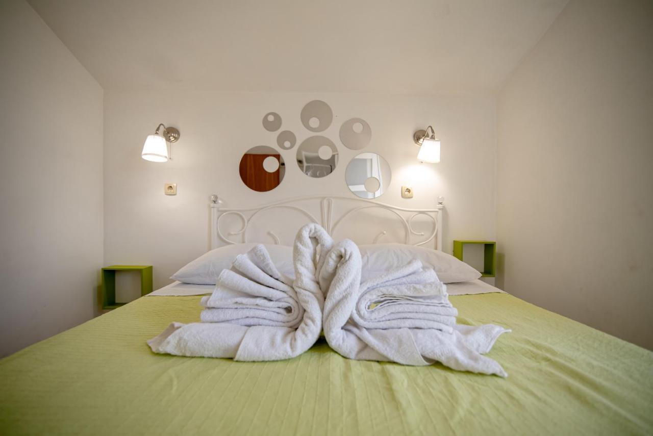 Apartment Josipa Grebastica Ngoại thất bức ảnh