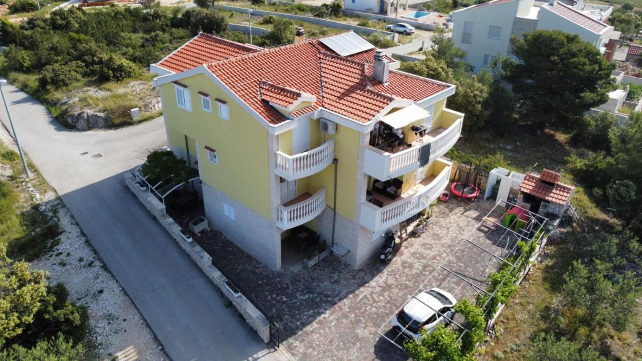 Apartment Josipa Grebastica Ngoại thất bức ảnh