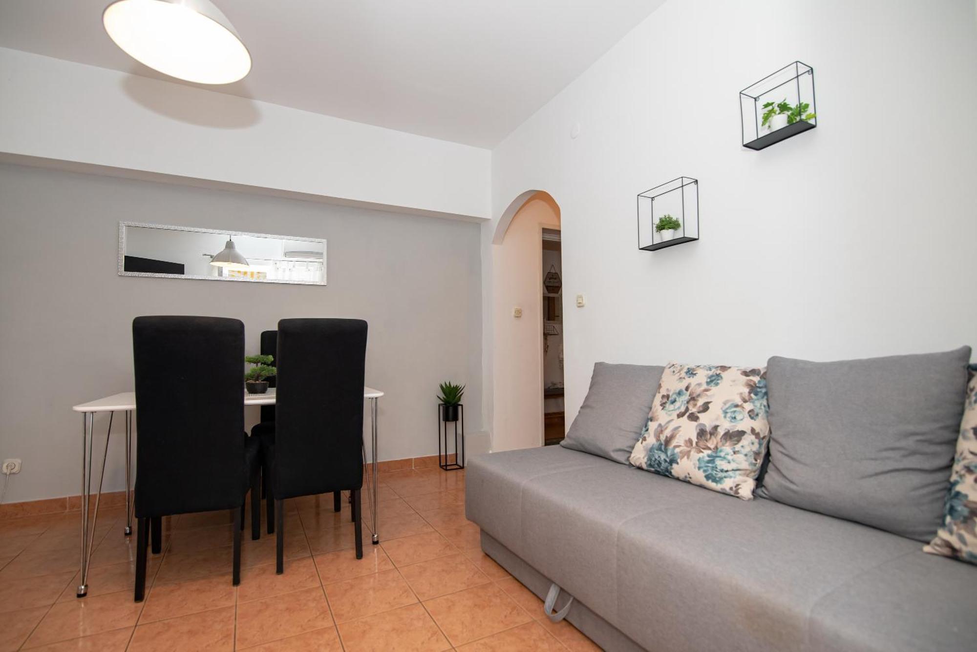 Apartment Josipa Grebastica Ngoại thất bức ảnh